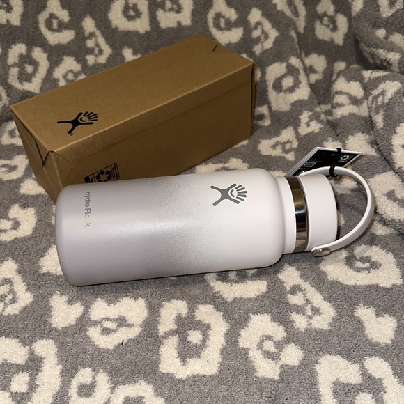 New Hydro Flask 32oz Wide Flex Cap Limited Edition Moonlight 😍 - Picture 10 of 16
